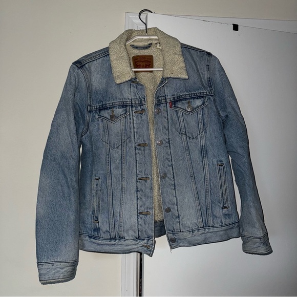 Levi’s trucker Sherpa jean jacket - Picture 1 of 3